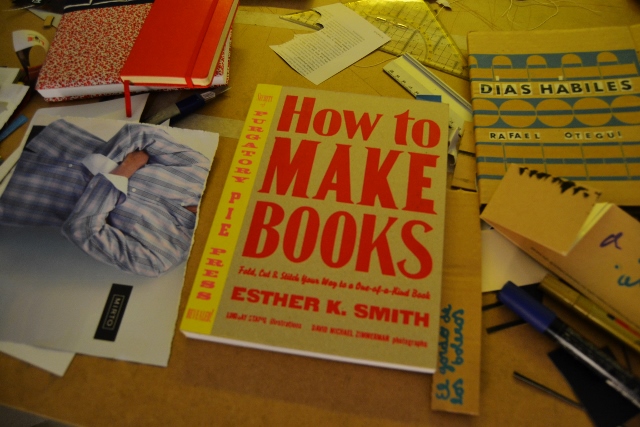 hacer libros con materiales reciclados