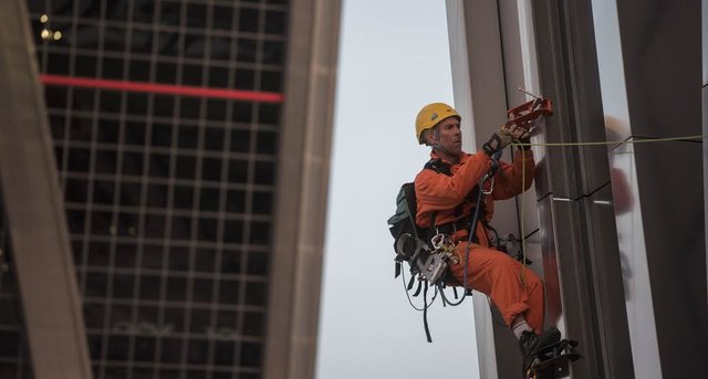 activistas-greenpeace-torres-kio-02